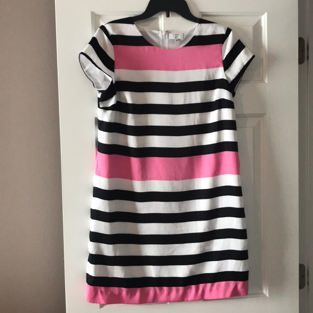 Light weight dress with pockets